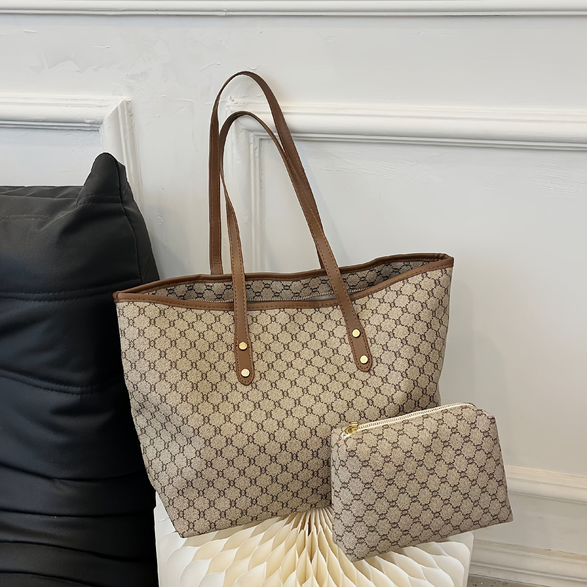 Château Élégance Shoulder Bag