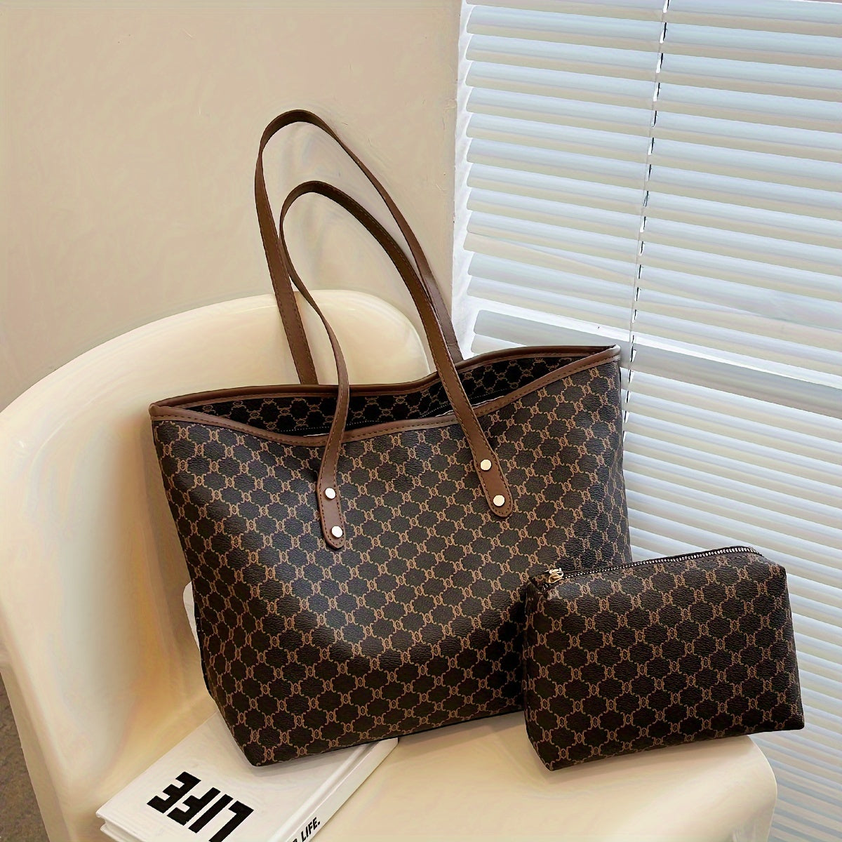 Château Élégance Shoulder Bag